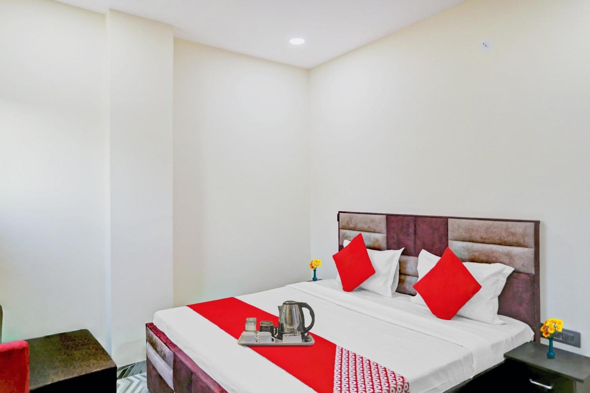 Hotel O Royal Lotus Stay Near Ip Extension Metro Station Nowe Delhi Zewnętrze zdjęcie