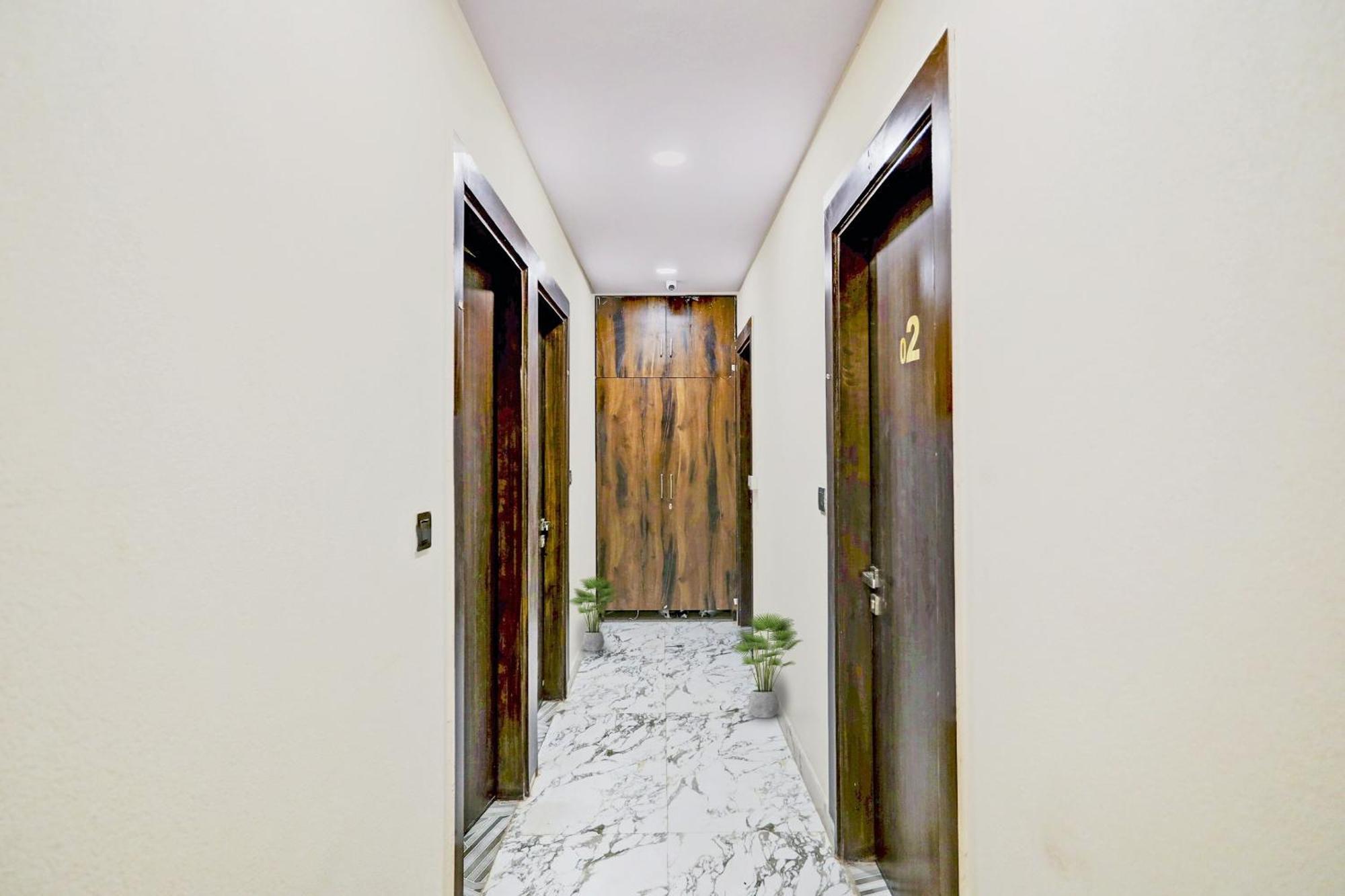 Hotel O Royal Lotus Stay Near Ip Extension Metro Station Nowe Delhi Zewnętrze zdjęcie