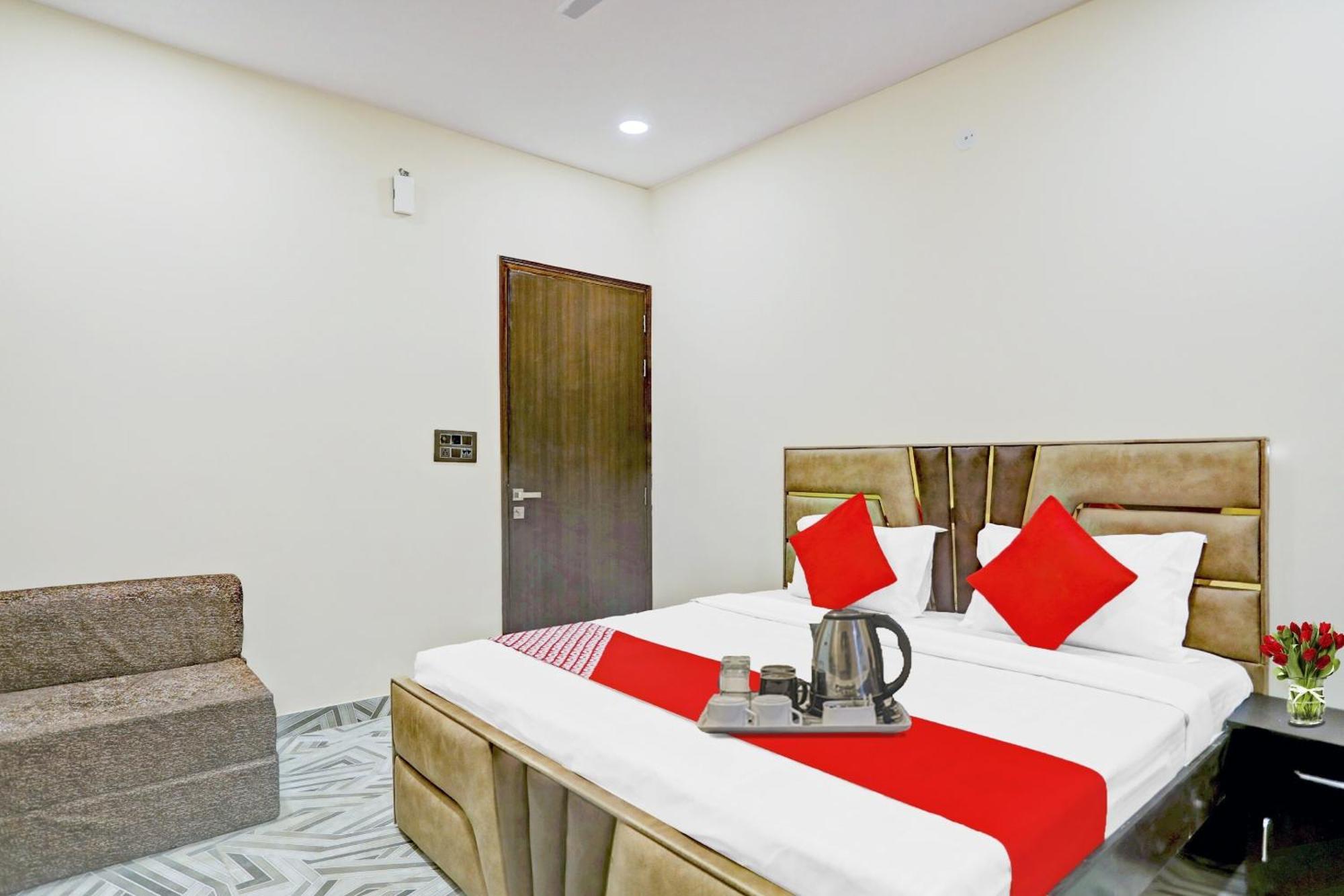 Hotel O Royal Lotus Stay Near Ip Extension Metro Station Nowe Delhi Zewnętrze zdjęcie