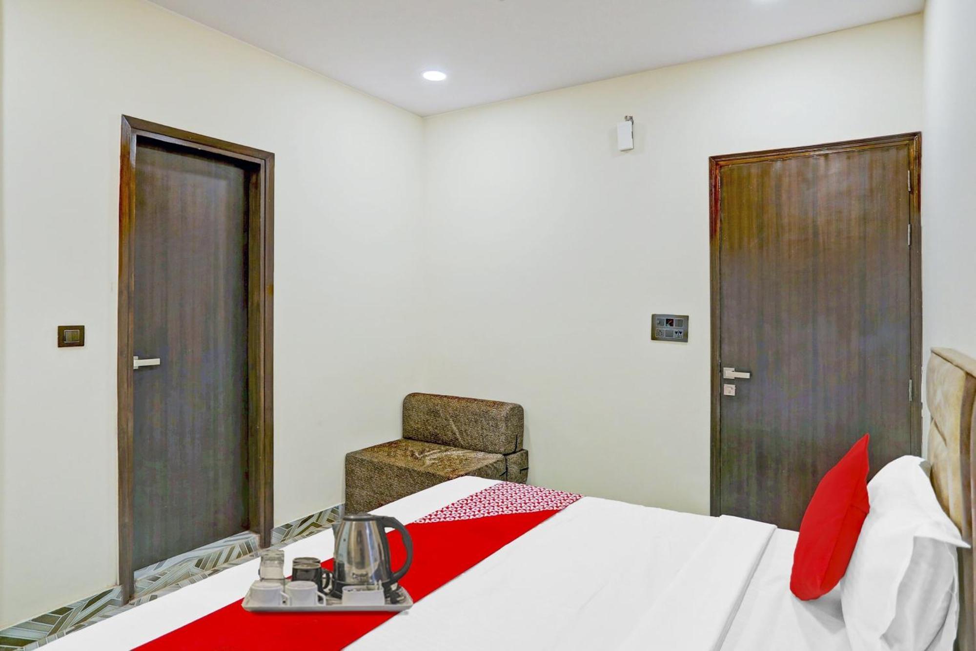 Hotel O Royal Lotus Stay Near Ip Extension Metro Station Nowe Delhi Zewnętrze zdjęcie